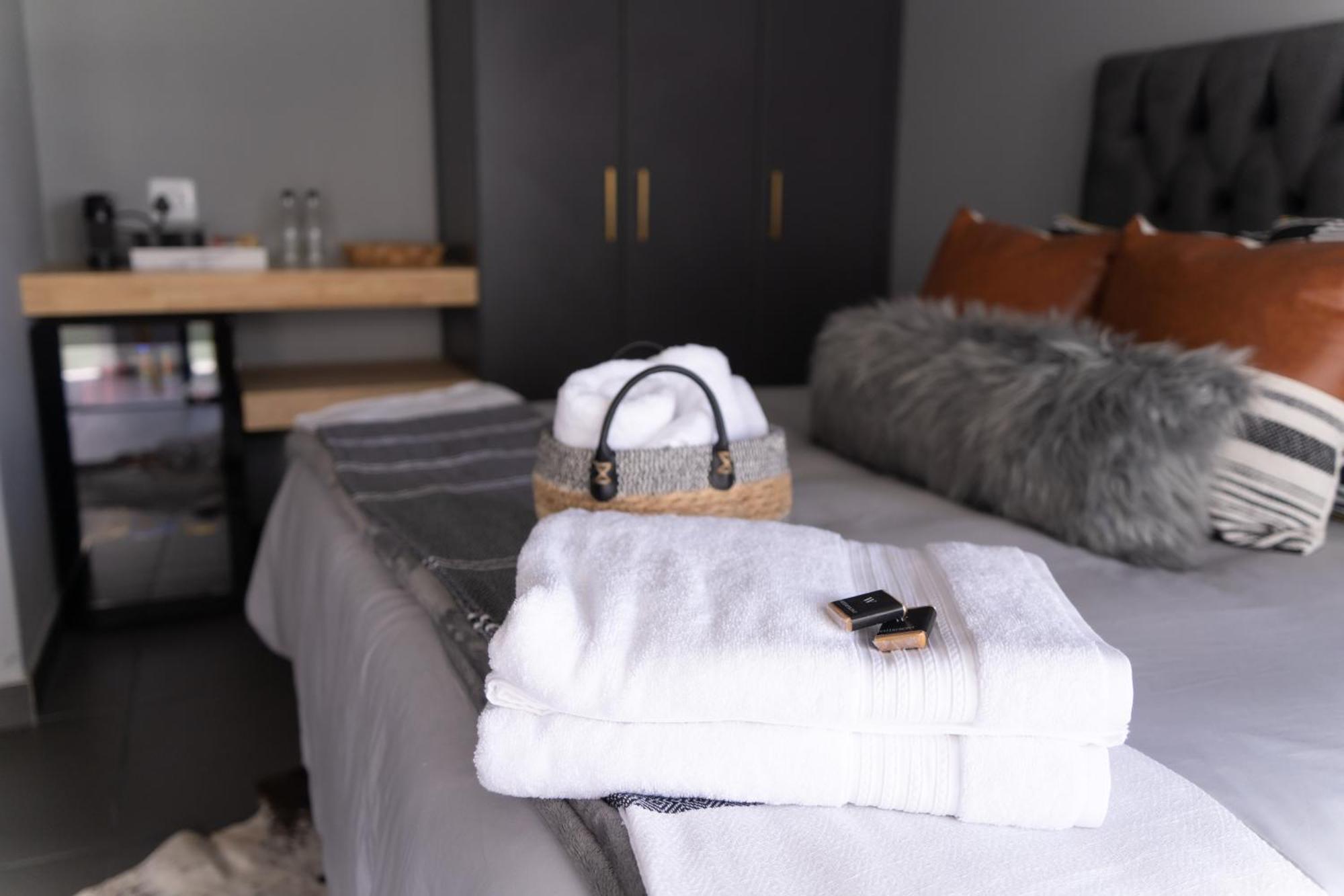 Waterfront Boutique Hotel Vanderkloof 외부 사진